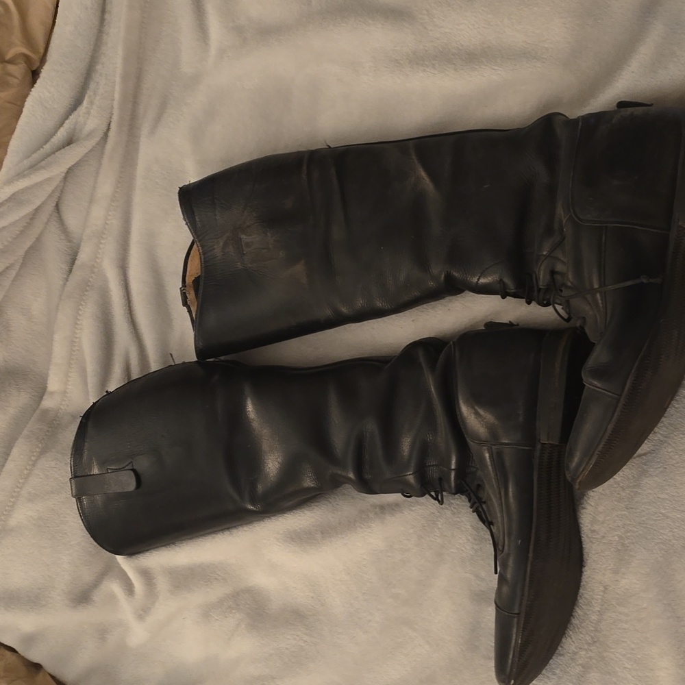Equestrian tall boots pull ons